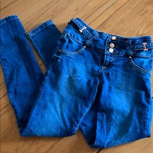 Secrets jeans size 6/7